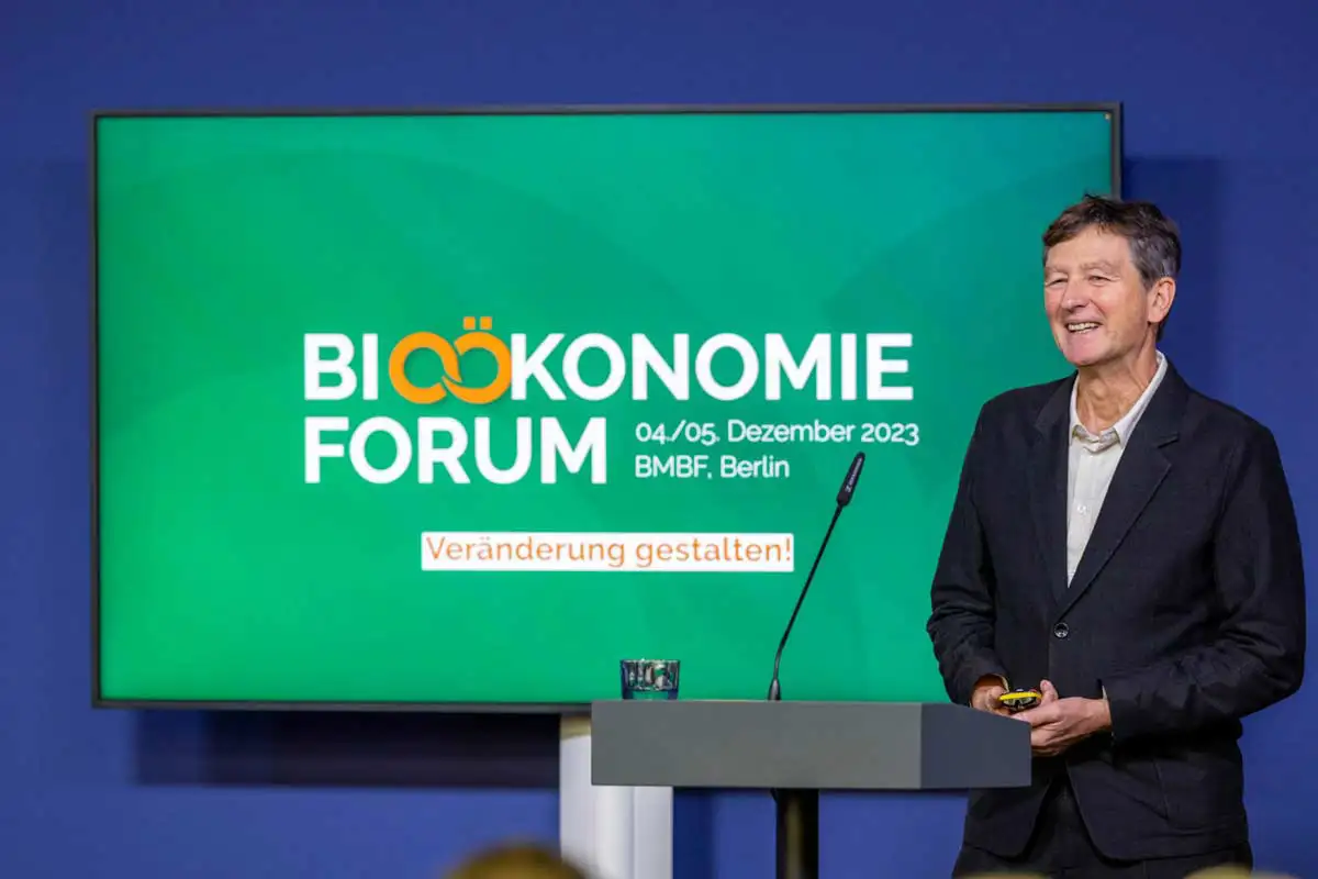 Joachim Böttcher spricht auf dem Bioökonomieforum 2023.